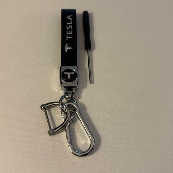 Tesla Key Fob Keychain in Black Leather NWT - Picture 2 of 4